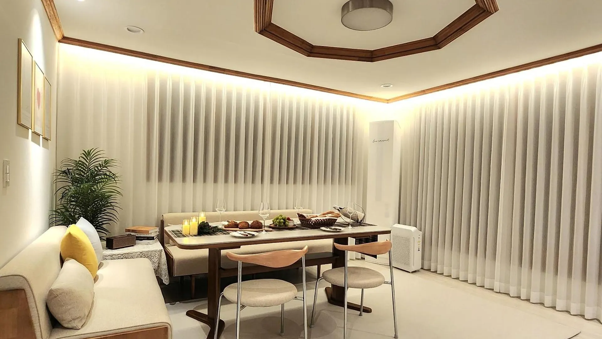 #New Open Sale#1 Stop To Hongdae Subway#3Room 4Bed 2Bathtoom#Cozy Rooftop#Free Luggage Keeping#Free Parking#Close To K-Pop Studio#Many Restaurants Seúl Apartamento